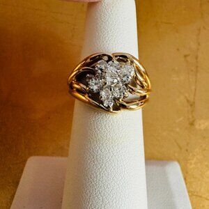 14K Yellow Gold and Diamond Cluster Vintage  Elegant Floral Ring size 5.5